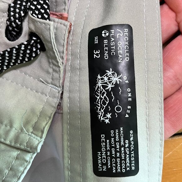 Of One Sea Men's Townshorts in Joie Inn  Peach Collab Print Swimsuit Size 32 - Picture 9 of 10